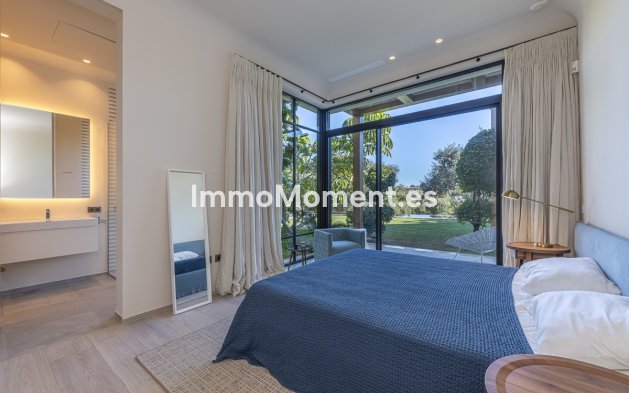 Resale - Detached villa - Sotogrande