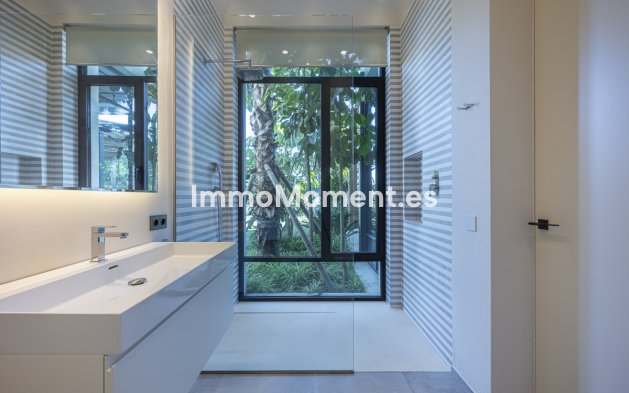 Resale - Detached villa - Sotogrande