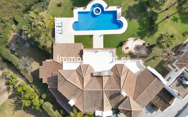 Wiederverkauf - Villa - Marbella - Nueva Andalucía