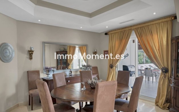 Wiederverkauf - Villa - Marbella - Nueva Andalucía