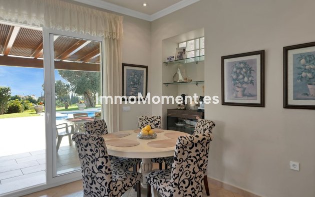 Wiederverkauf - Villa - Marbella - Nueva Andalucía