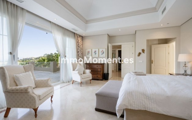 Wiederverkauf - Villa - Marbella - Nueva Andalucía