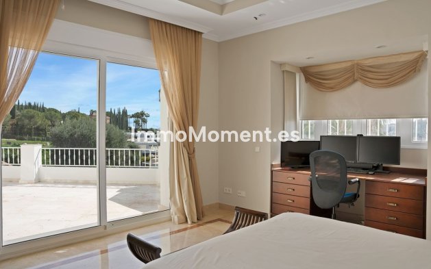 Wiederverkauf - Villa - Marbella - Nueva Andalucía