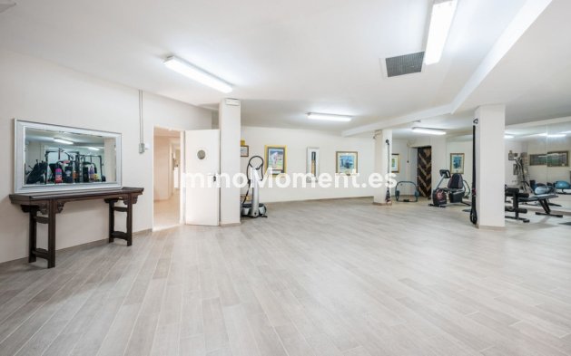 Wiederverkauf - Villa - Marbella - Nueva Andalucía