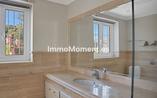 Wiederverkauf - Villa - Marbella - Nueva Andalucía