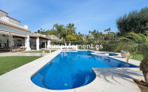 Wiederverkauf - Villa - Marbella - Nueva Andalucía
