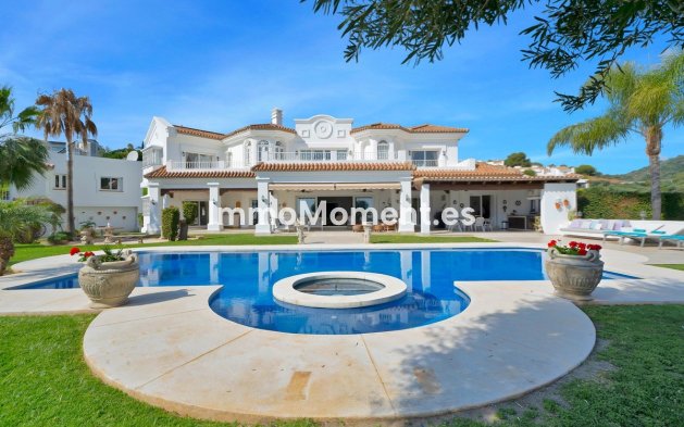 Wiederverkauf - Villa - Marbella - Nueva Andalucía