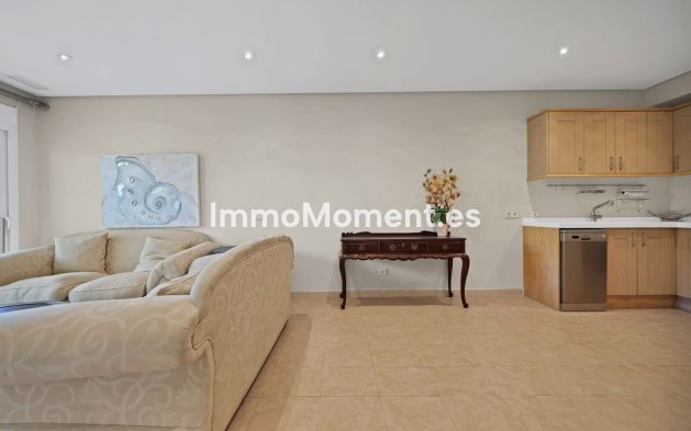 Wiederverkauf - Villa - Marbella - Nueva Andalucía