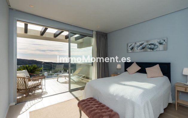 Resale - Apartment - Benahavís - Benahavís Centro