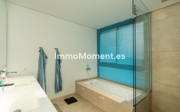Resale - Apartment - Benahavís - Benahavís Centro