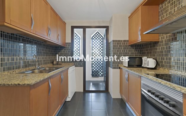 Wiederverkauf - Wohnung - Estepona  - Selwo