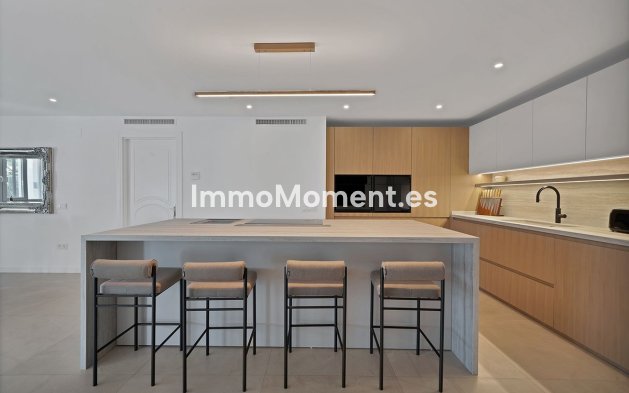 Resale - Villa - Benalmadena - Benalmadena Centro