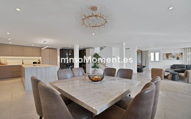 Resale - Villa - Benalmadena - Benalmadena Centro