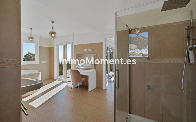 Resale - Villa - Benalmadena - Benalmadena Centro