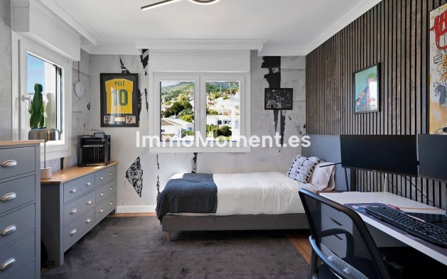 Resale - Villa - Benalmadena - Benalmadena Centro