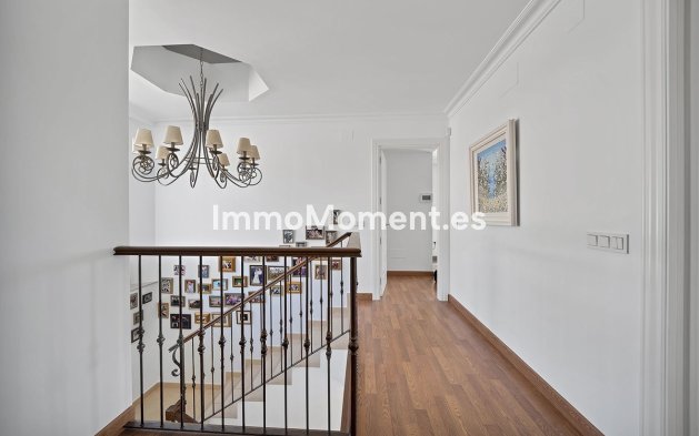 Resale - Villa - Benalmadena - Benalmadena Centro