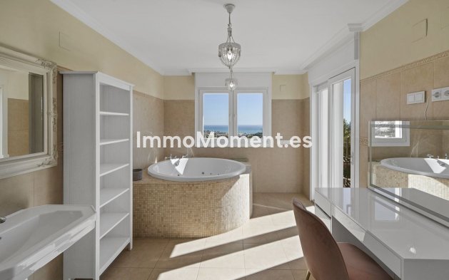 Resale - Villa - Benalmadena - Benalmadena Centro