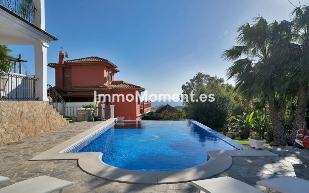 Resale - Villa - Benalmadena - Benalmadena Centro