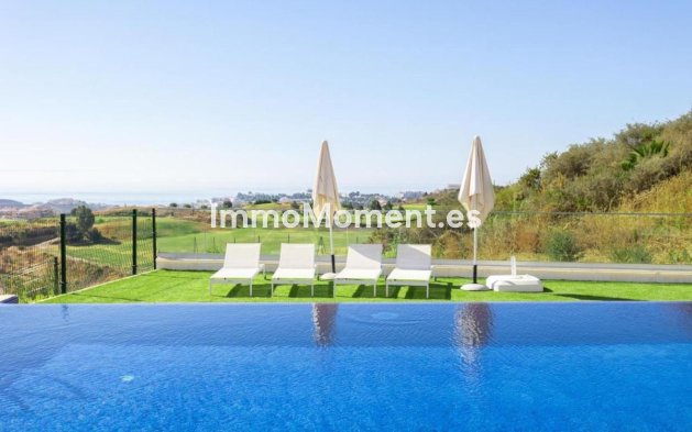 Resale - Apartment - Mijas - Calanova Golf