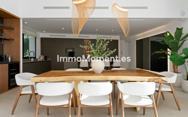 Wiederverkauf - Villa - Marbella - Nueva Andalucía