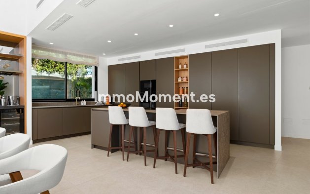 Wiederverkauf - Villa - Marbella - Nueva Andalucía