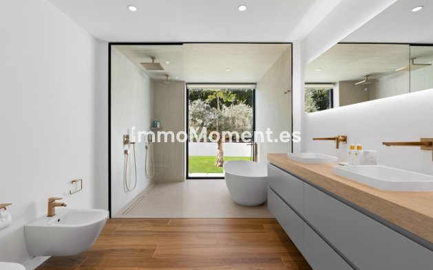 Wiederverkauf - Villa - Marbella - Nueva Andalucía