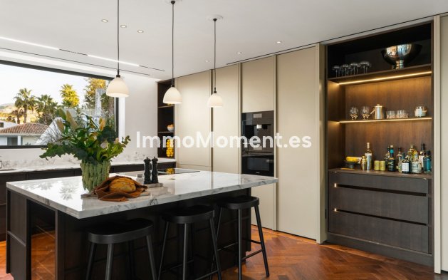 Wiederverkauf - Villa - Marbella - Nueva Andalucía