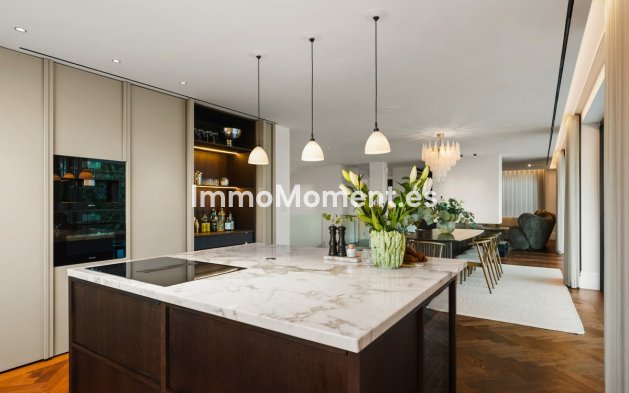 Wiederverkauf - Villa - Marbella - Nueva Andalucía