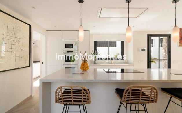 Resale - Villa - Marbella - Las Brisas