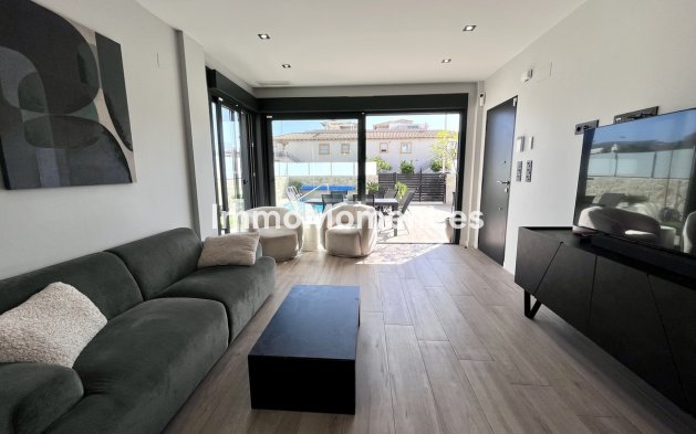 Resale - Villa - Orihuela - Punta Prima