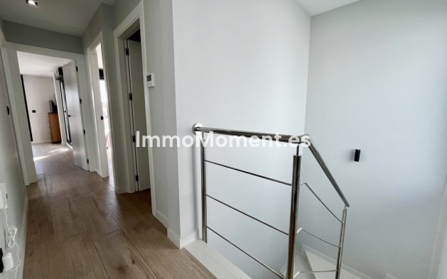 Resale - Villa - Orihuela - Punta Prima