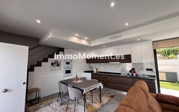 Resale - Villa - Orihuela - Villamartin