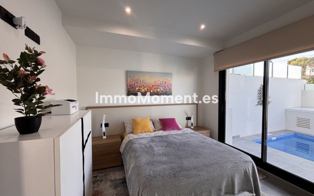 Resale - Villa - Orihuela - Villamartin
