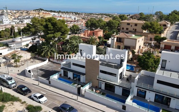 Resale - Villa - Orihuela - Villamartin