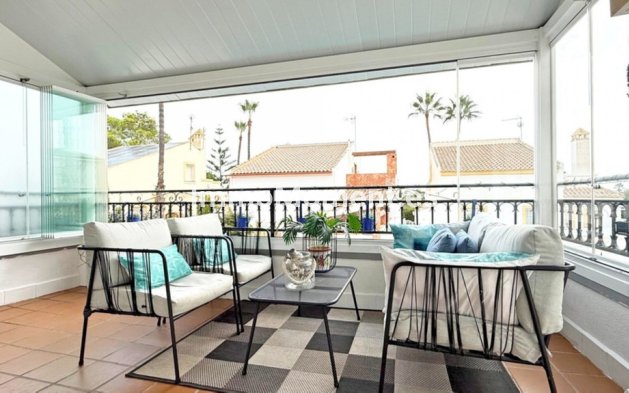 Resale - Villa - Orihuela - Villamartin