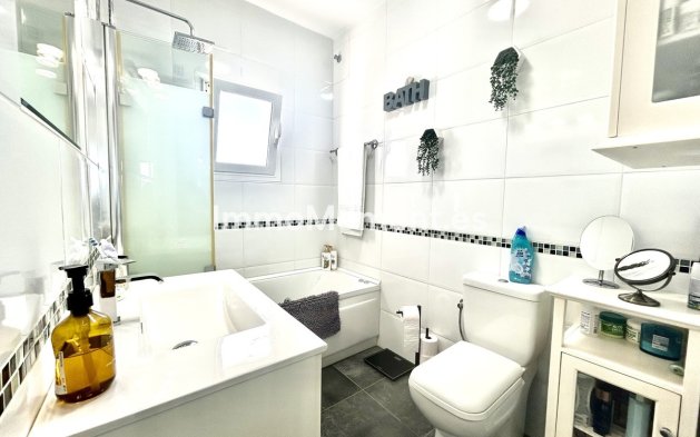 Resale - Villa - Orihuela - Villamartin