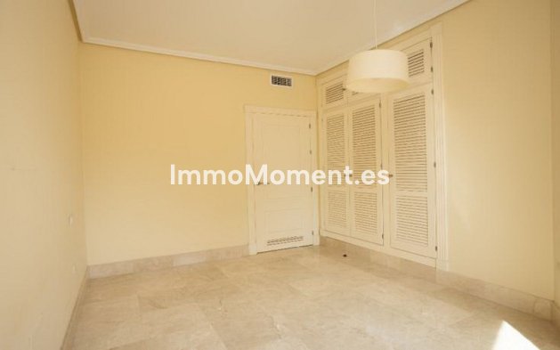 Wiederverkauf - Wohnung - Estepona  - Atalaya