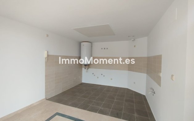 Resale - Townhouse - Casares - Doña Julia