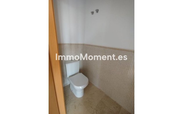 Resale - Townhouse - Casares - Doña Julia