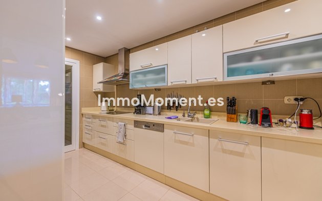 Wiederverkauf - Wohnung - Marbella - Nueva Andalucía