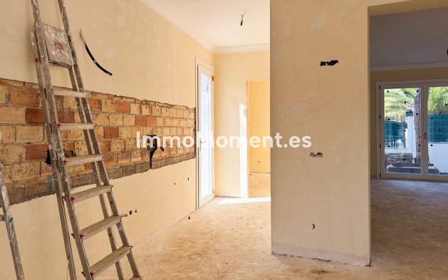 Resale - Villa - Marbella - Las Chapas