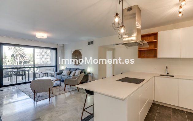 Resale - Apartment - Marbella - Puerto Banús
