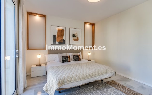 Resale - Apartment - Marbella - Puerto Banús