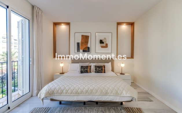 Resale - Apartment - Marbella - Puerto Banús