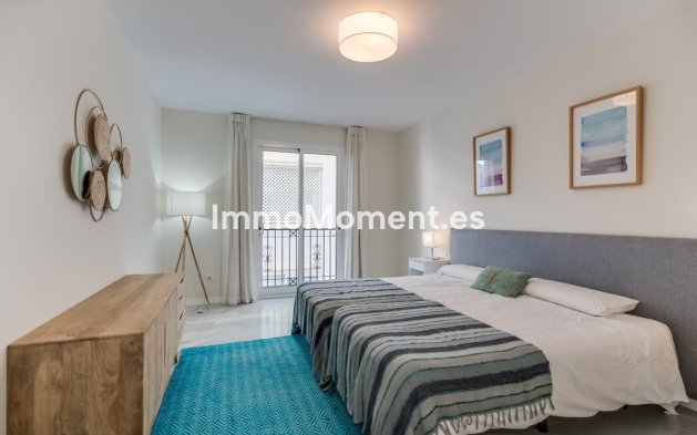 Resale - Apartment - Marbella - Puerto Banús