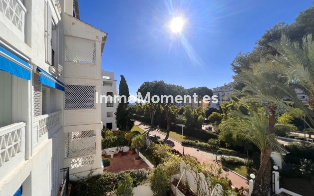Resale - Apartment - Marbella - Puerto Banús