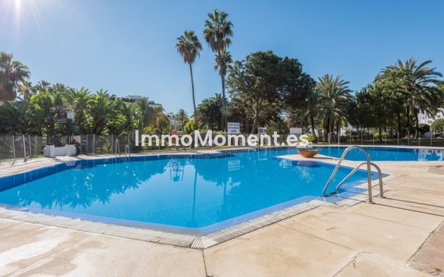 Resale - Apartment - Marbella - Puerto Banús