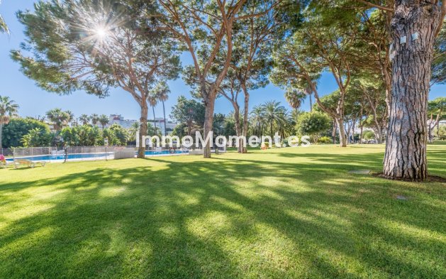 Resale - Apartment - Marbella - Puerto Banús