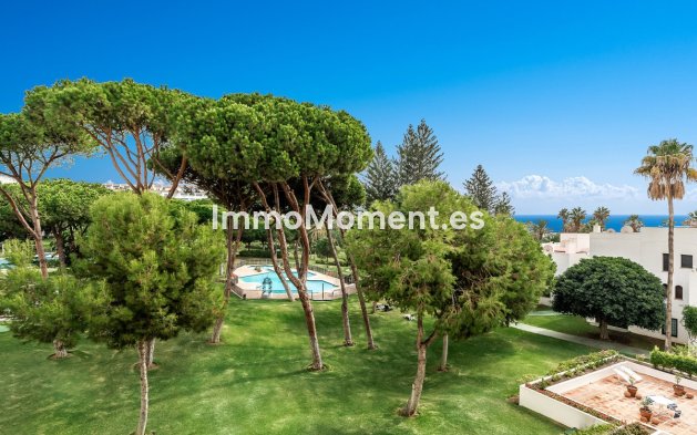 Resale - Apartment - Marbella - Puerto Banús