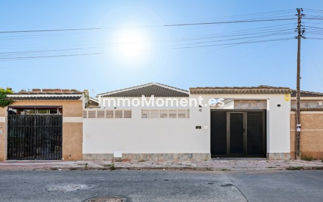 Bestaande woning - Villa - Torrevieja - El Chaparral